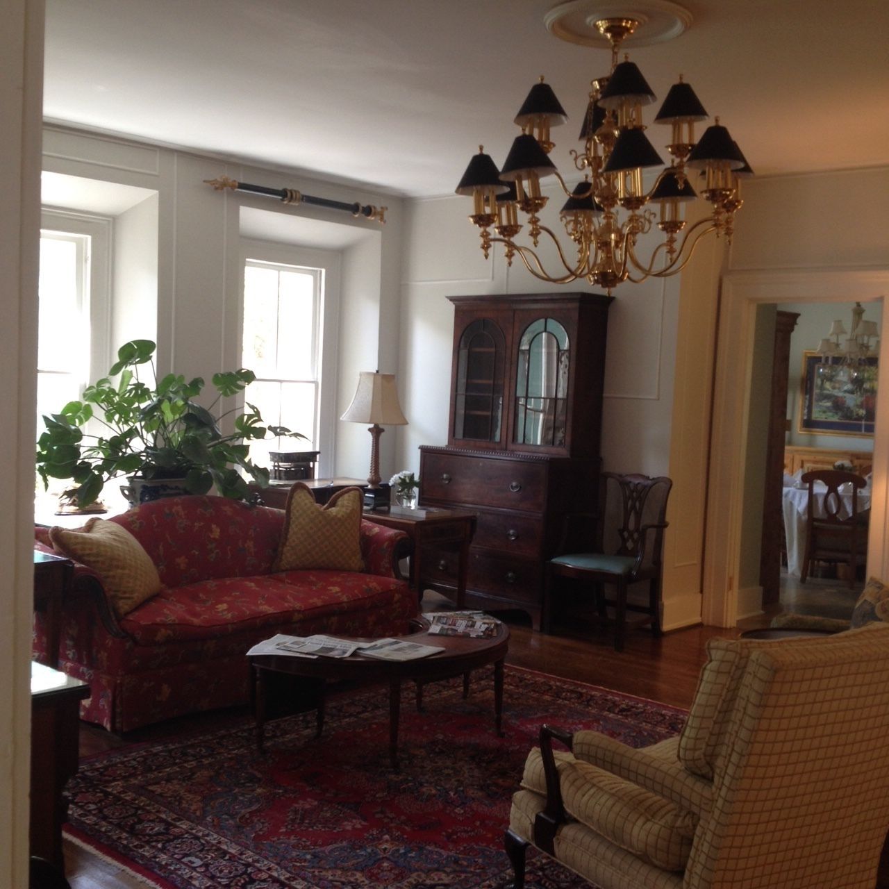 42-inch flat-screen tv with cable channels, tv