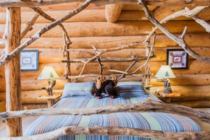 1 bedroom, individually decorated, free WiFi, bed sheets