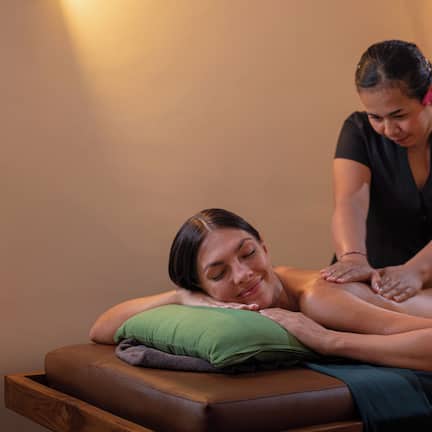 Couples treatment rooms, body treatments, aromatherapy