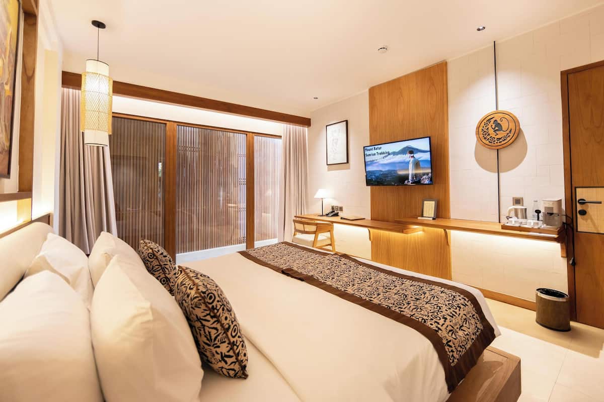 Deluxe Room Twin | Egyptian cotton sheets, premium bedding, down comforters, pillowtop beds