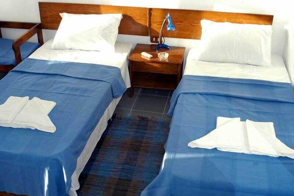 Premium bedding, in-room safe, desk, blackout curtains
