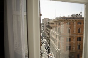 Classic Double Room | View from room - B&B Girasole (Rome)
