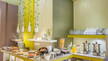 Daily buffet breakfast (EUR 12.5 per person)