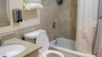 Bathtub, towels