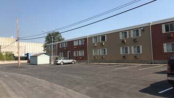 ด้านหน้าที่พัก