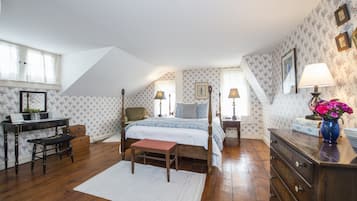 The Mt. Everett Room, 1 Queen Bed | Seprai premium, setrika/meja setrika, dan tempat tidur bayi