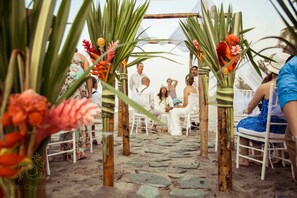Outdoor wedding area - Villa Maria Tayrona, Jungle and Sea Experience (Santa Marta)