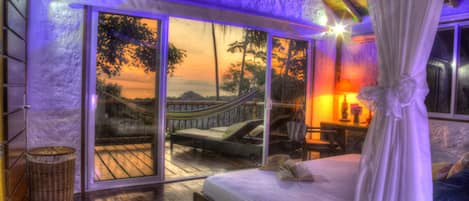 Luksusbungalow | Minibaari, tallelokero huoneessa, yksilöllisesti sisustettu