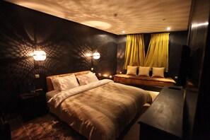 スタンダード ダブルまたはツインルーム | エジプト  綿のシーツ、高級寝具、羽毛の掛け布団、ミニバー