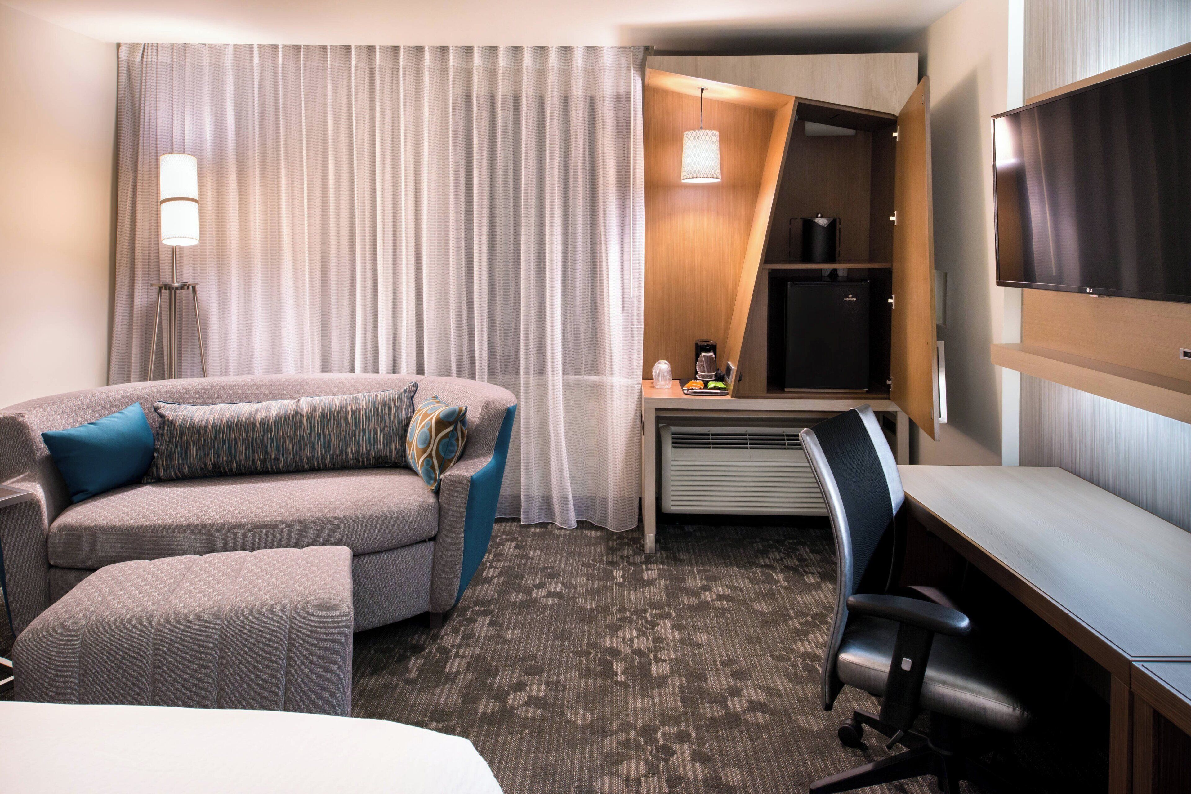 room, 1 king bed | desk, iron/ironing board, free cots/infant beds, free wifi