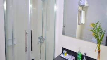 Standard Single Room | Bilik Mandi | Kelengkapan dandanan diri percuma, pengering rambut, selipar