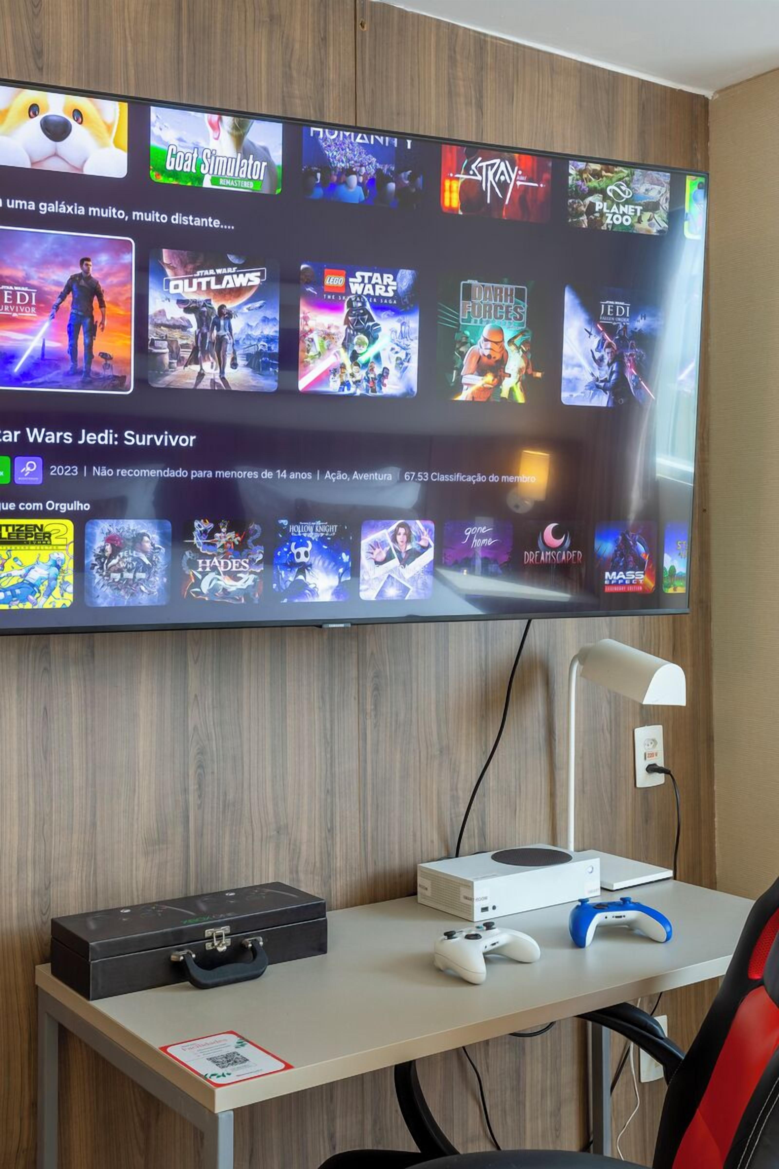 smart gamer - 1 cama queen | minibar, in-room safe, desk, blackout curtains