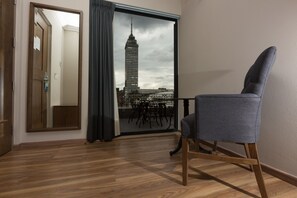 Premier-Zimmer, 1 King-Bett, Stadtblick