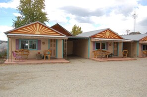 Exterior - Pinon Court Cabins (Buena Vista)