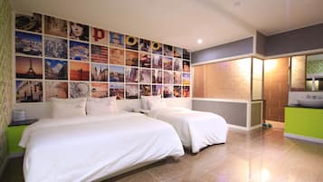 Twin Room (Base Occupancy is 2 pax, Extra Person Fee 10,000 KRW) | 部屋からの景観