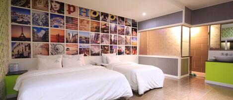 Twin Room (Base Occupancy is 2 pax, Extra Person Fee 10,000 KRW) | Vistas desde la habitación