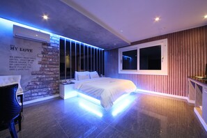 Standard Room (Base Occupancy is 2 pax, Extra Person Fee 10,000 KRW) | 1 間睡房、高級寢具、獨特設計、獨特裝修