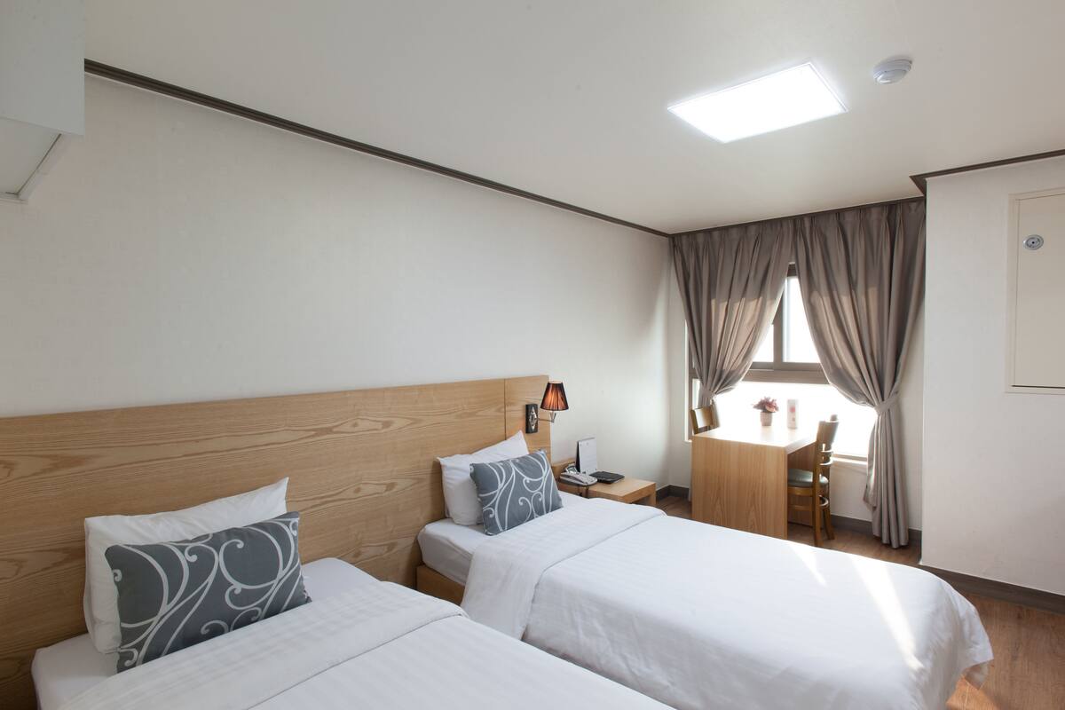 Standard Twin Room (Kitchen Not Available) | Desk, laptop workspace, iron/ironing board (on request), WiFi (free)
