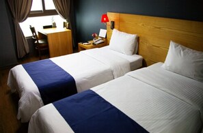 Standard Twin Room | Desk, laptop workspace, iron/ironing board, free WiFi