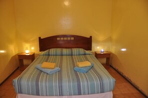 Double Room, Shared Bathroom | Desk, free WiFi - Residencial Chiloe (San Pedro de Atacama)