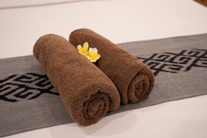 Bruser, brusehoved med spredningseffekt, bidet