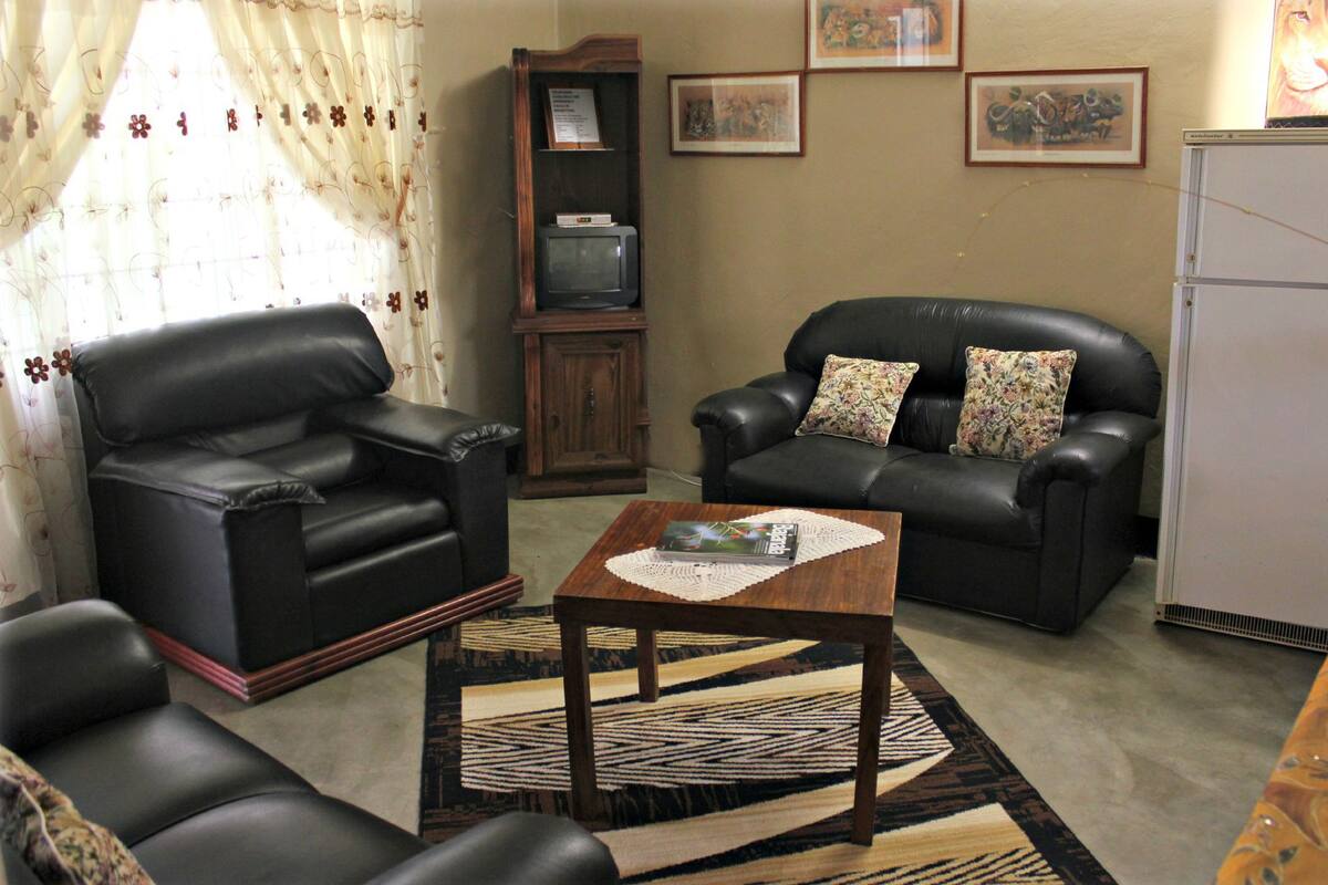 Kamar Double atau Twin Bisnis, 1 Tempat Tidur Double, Bebas Asap Rokok | Area keluarga | TV