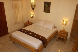 Standaard kamer | Een minibar, een kluis op de kamer, gratis babybedden