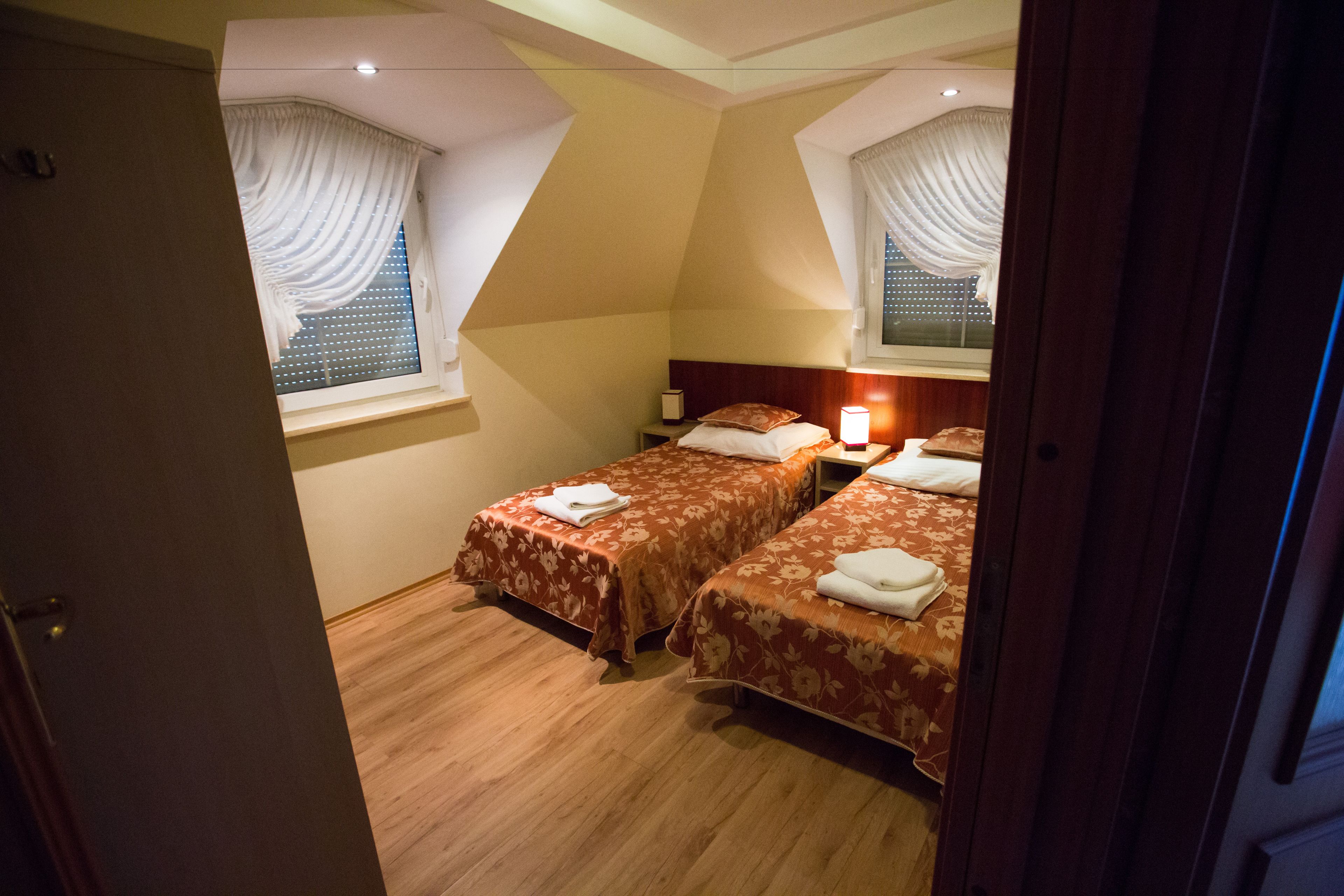 1 bedroom, desk, laptop workspace, free wifi