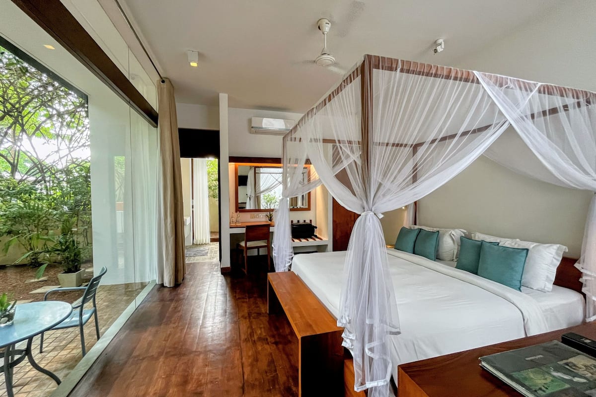 Cove Villa | 1 bedroom, minibar, in-room safe, desk