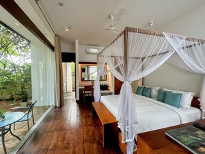 Cove Villas | Minibar, in-room safe, desk, laptop workspace - Aavya Cove Villas By Aahaasa (Balapitiya)