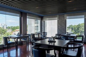 Breakfast, lunch, dinner served; international cuisine  - AnThai Saigon Hotel (Ho Chi Minh City)