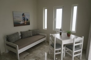 Living area - Maria Suites (Platanias)