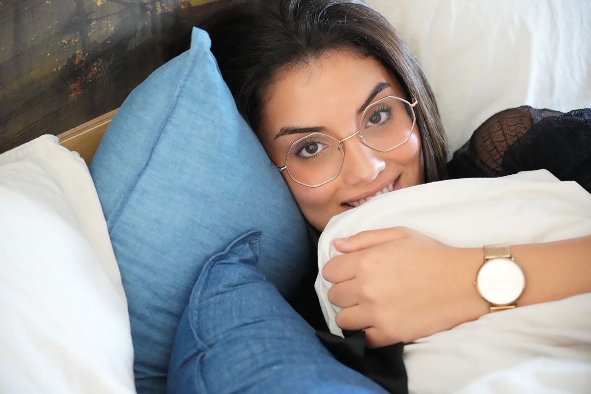 blackout curtains, free wifi, bed sheets