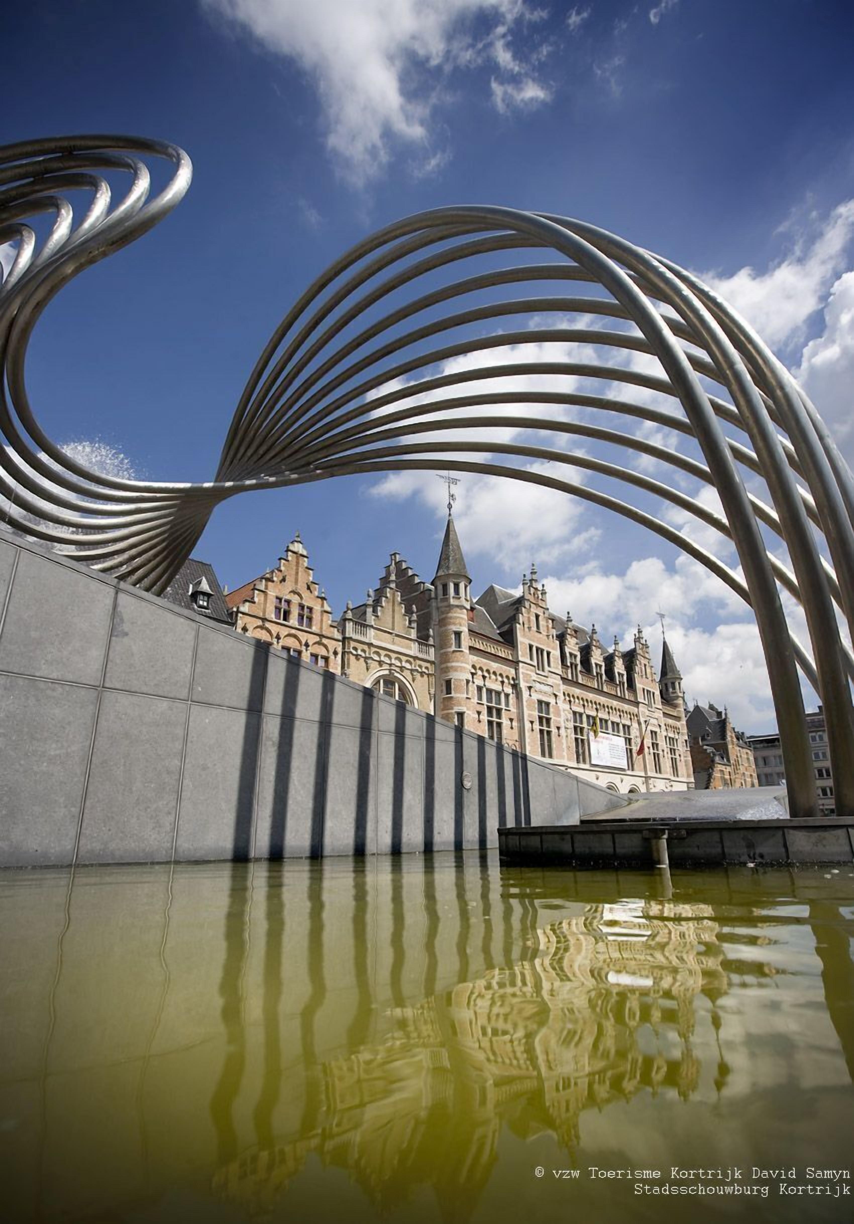 مكان جذب سياحي