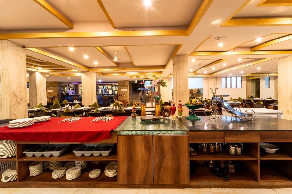 Desayuno (INR 300 por persona)