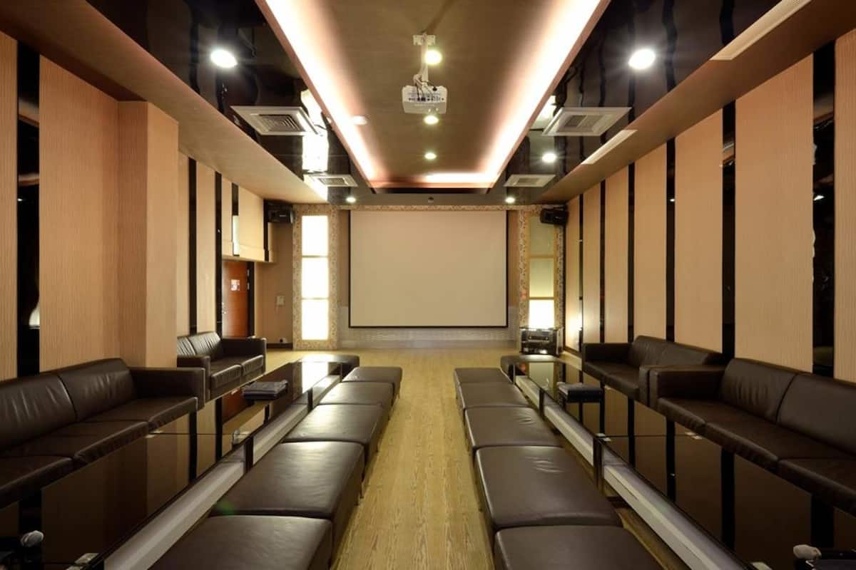 karaoke room
