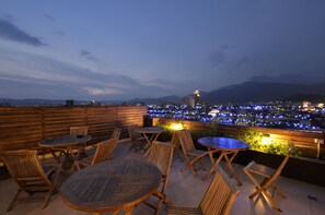 Dinner served - Hotel Modern Puli (Puli)