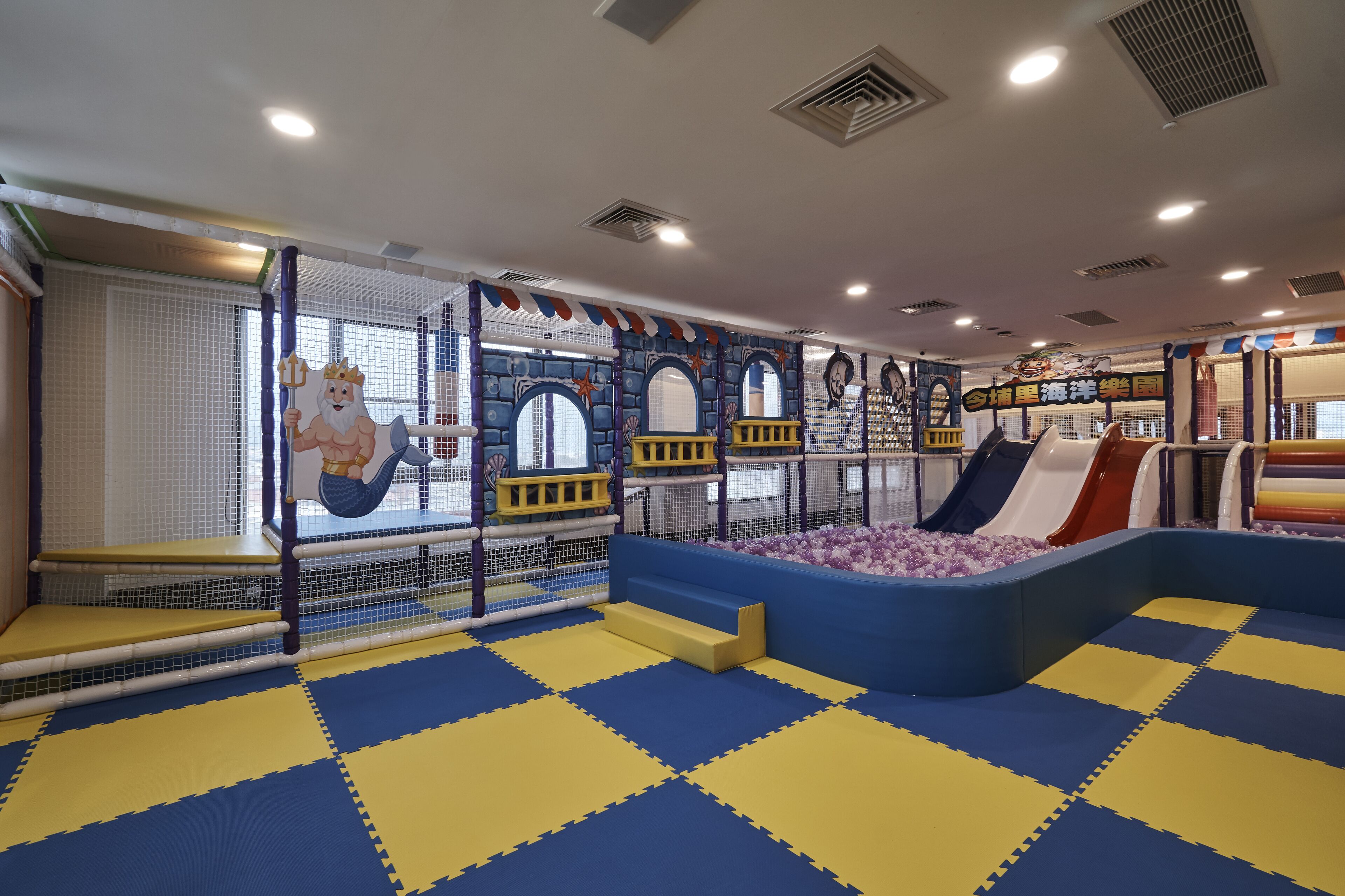 children’s play area – indoor
