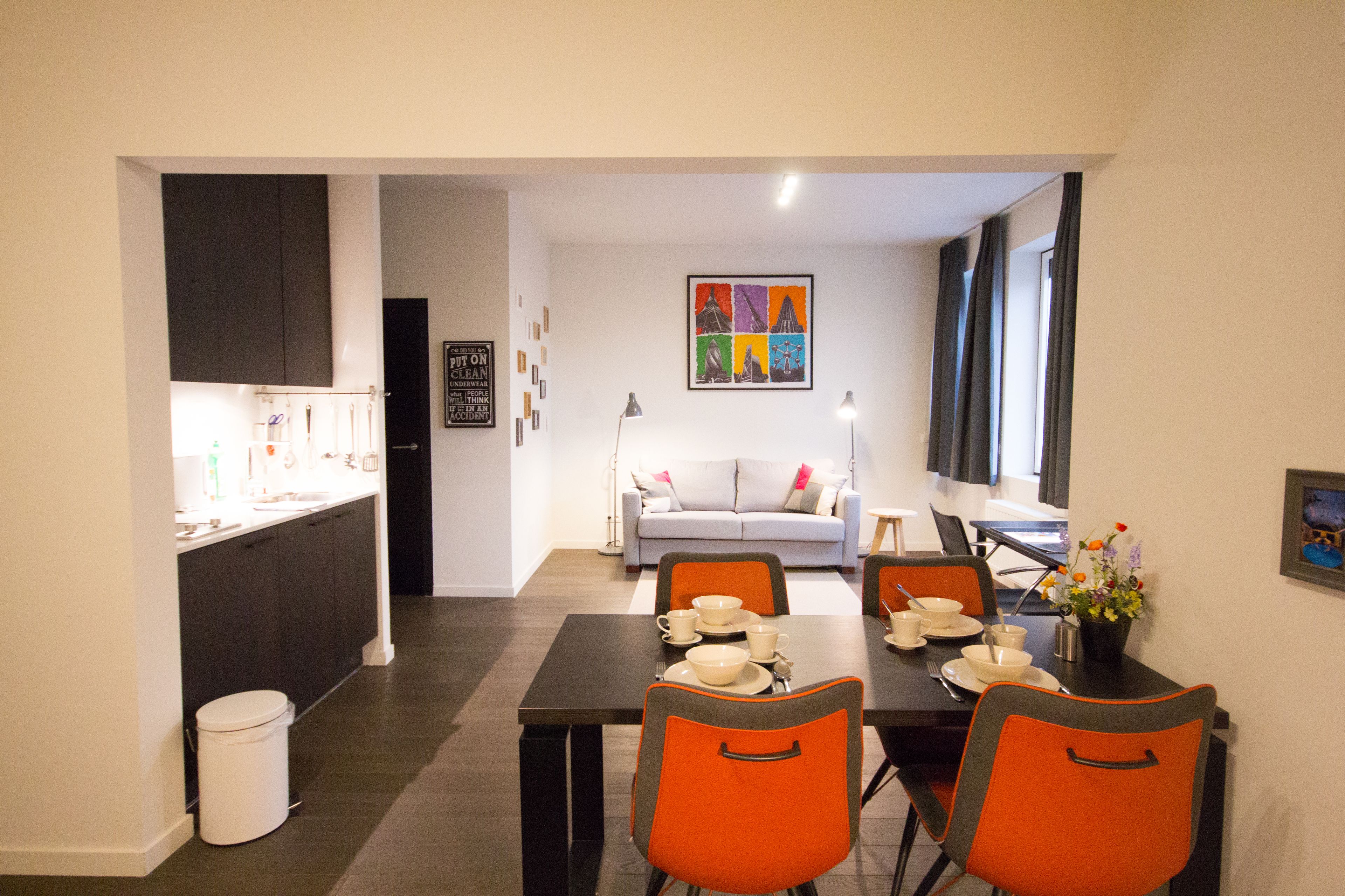 Superior Studio | Desk, soundproofing, iron/ironing board, cribs/infant beds