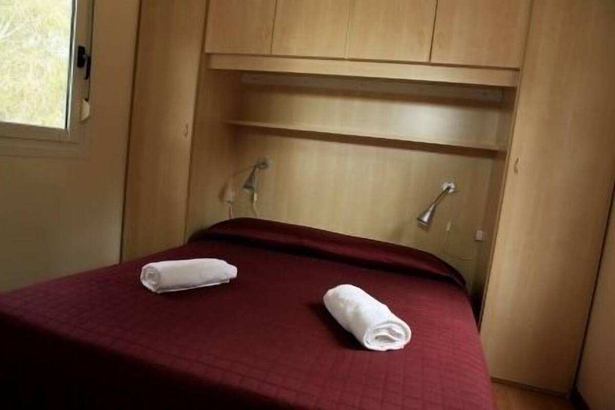 Mobil Karavan Comfort, patio | Brankas