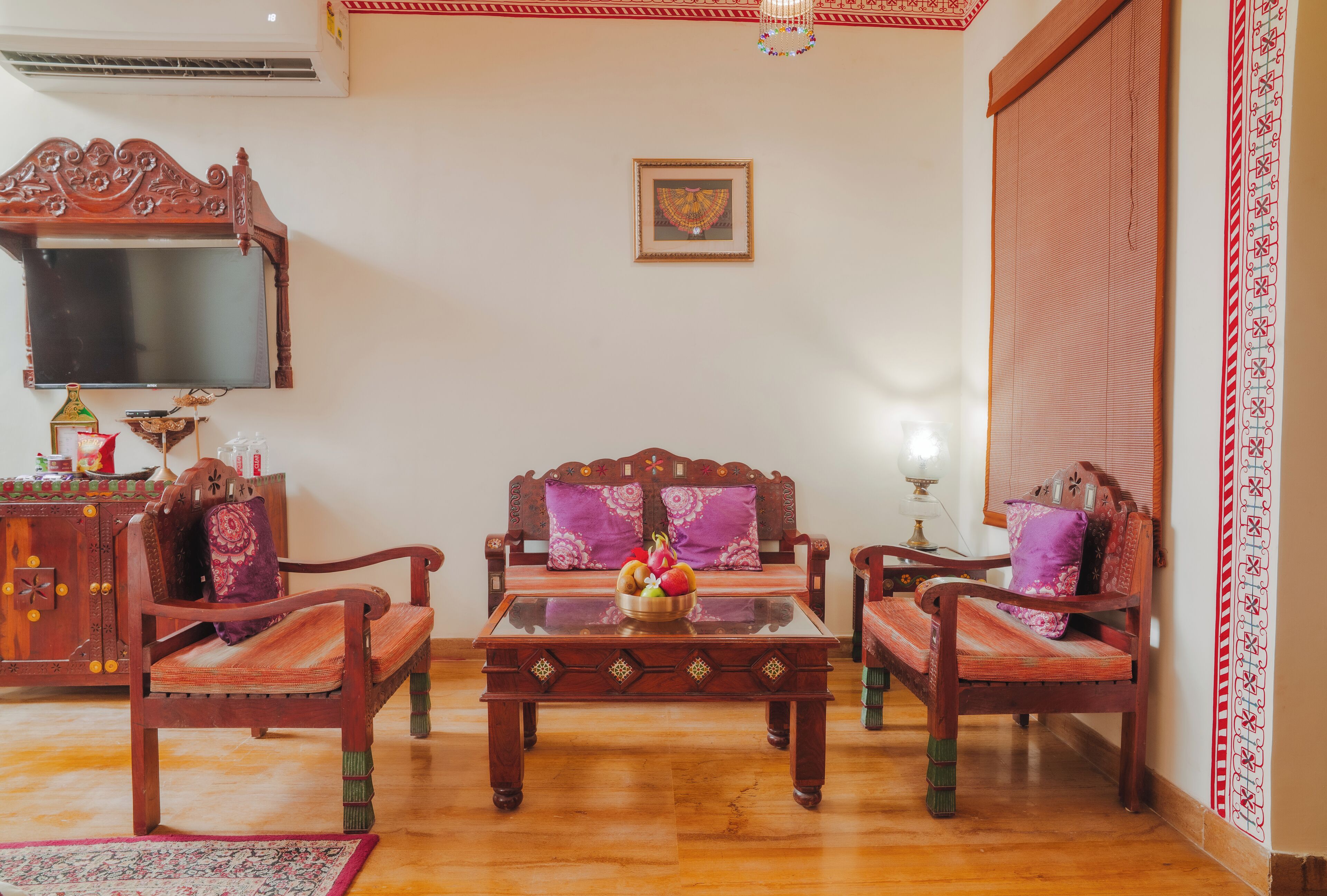 皇家村舍 | 高档床上用品、迷你吧、客房内保险箱、办公桌