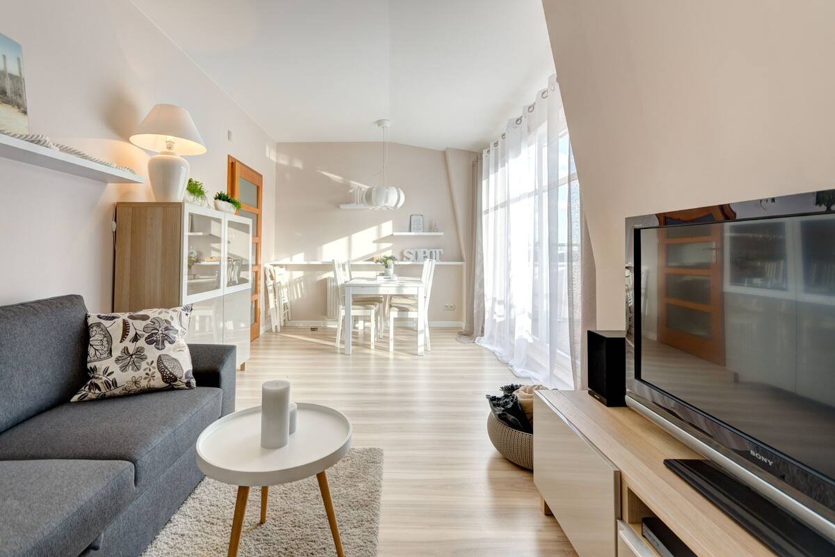 Standard-Apartment, 2 Schlafzimmer (6 adults) | Laptopgeeigneter Arbeitsplatz, Bügeleisen/Bügelbrett, Babybetten