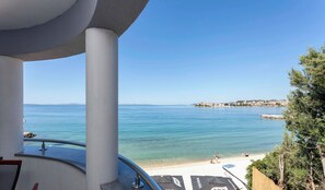 Firemannsrom, balkong, sjøutsikt | Utsikt mot strand/hav