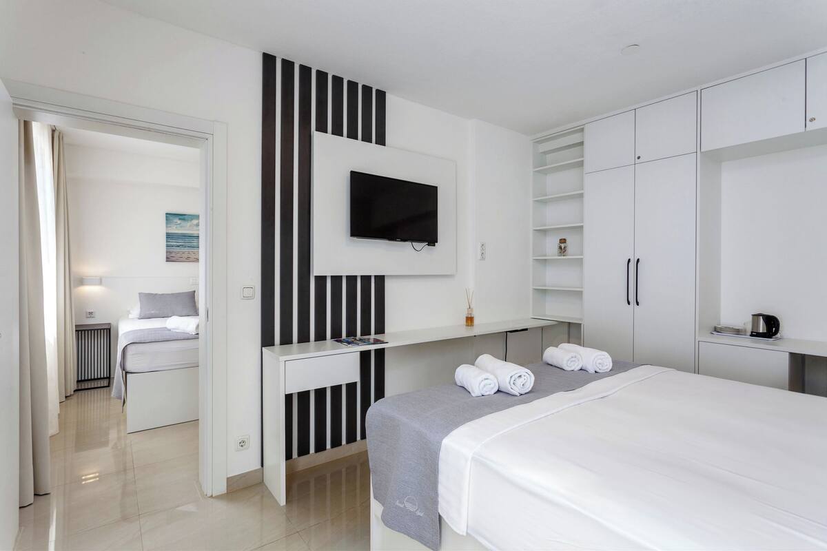 Quadruple Room, 2 Bedrooms, Balcony, Sea View | Blackout curtains, iron/ironing board (on request), free WiFi