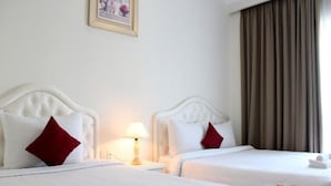 Minibar, in-room safe, desk, free WiFi - Bizu Hotel II (Ho Chi Minh City)