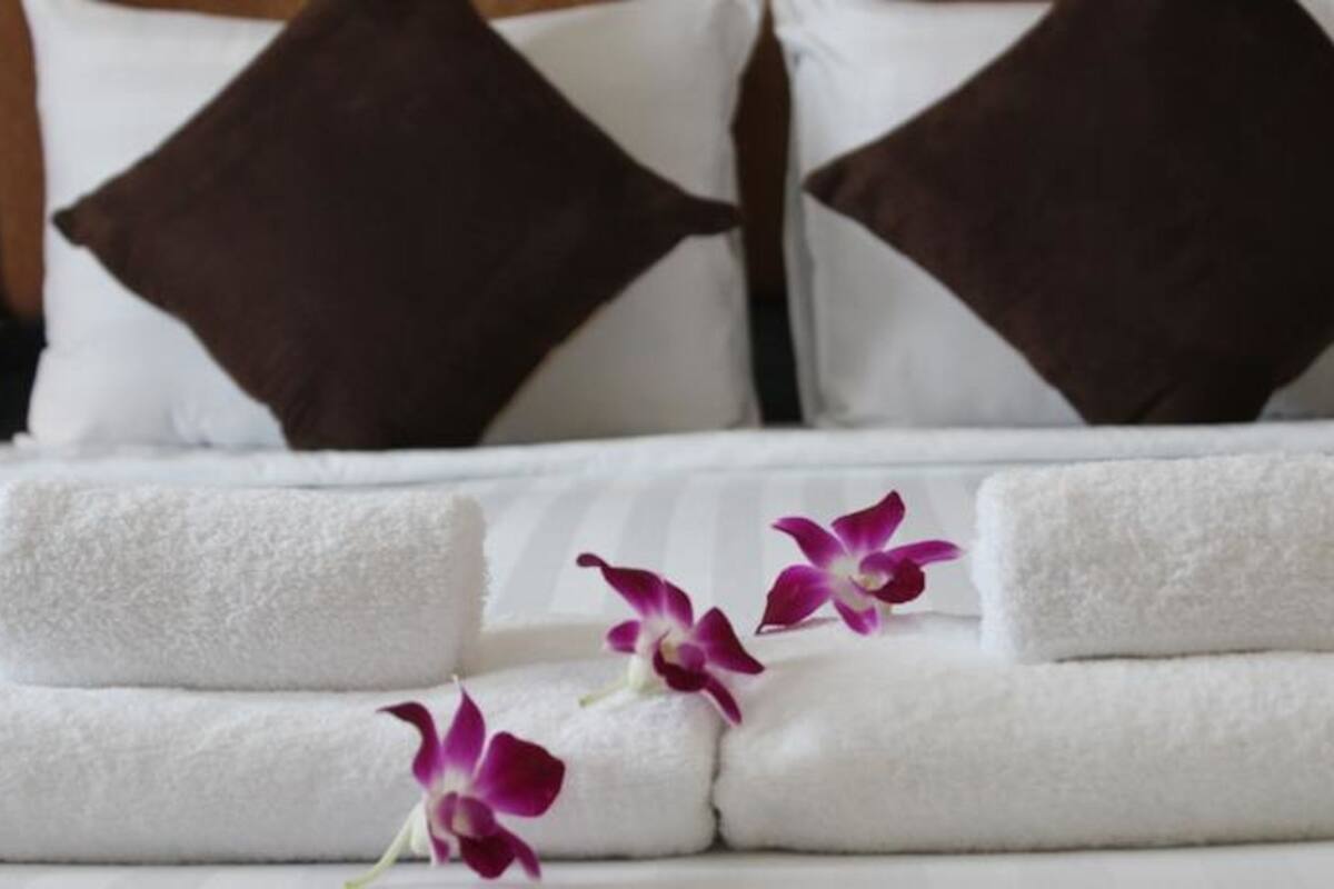 Deluxe Double Room | Minibar, in-room safe, desk, free WiFi