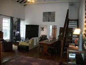 Plasma TV, fireplace - Bartholomew's Loft (Makhanda)