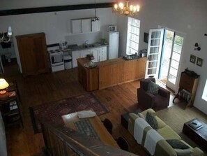 Plasma TV, fireplace - Bartholomew's Loft (Makhanda)