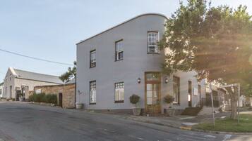 Bagian depan properti