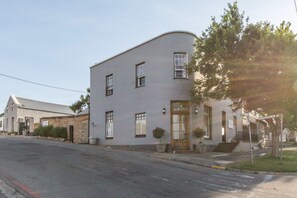 Front of property - Bartholomew's Loft (Makhanda)